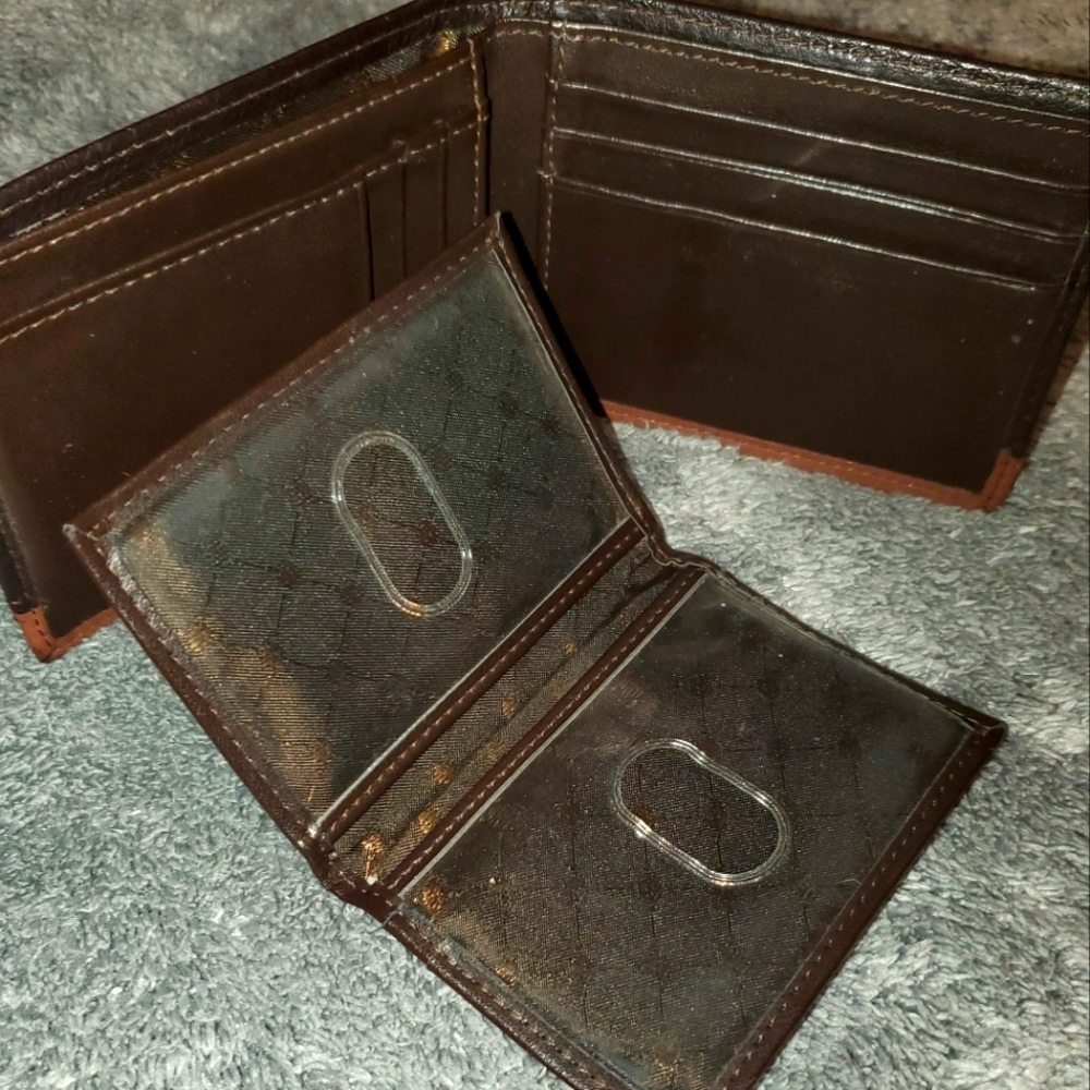 Perry Ellis Bi-Fold Wallet - Picture 5 of 5